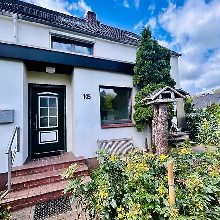 Feelslikehome - Reihenhaus Zwischen Hamburg Und Heide Mit Garten&garage *